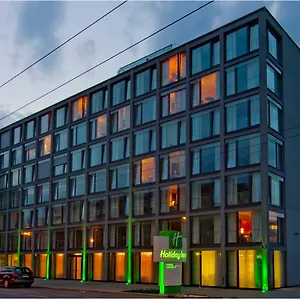 **** Hotel - By Ihg Österreich