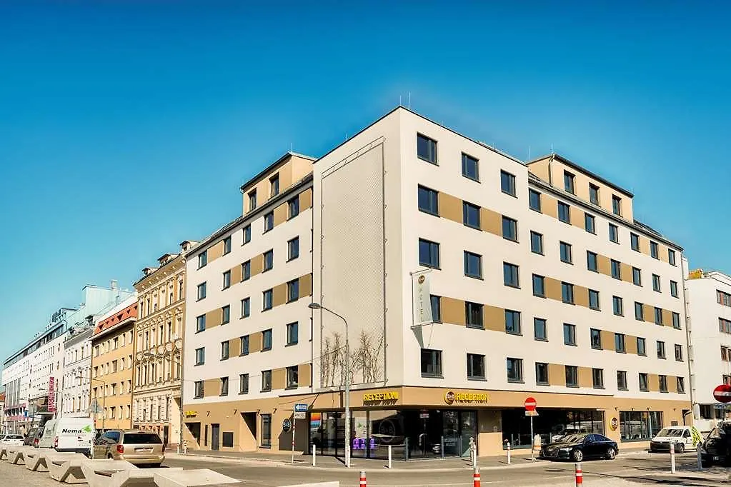 B&B Hotel Wien-Stadthalle Viena